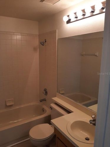 14727 Norwood Oaks Dr, Tampa FL 33613-4557 exterior