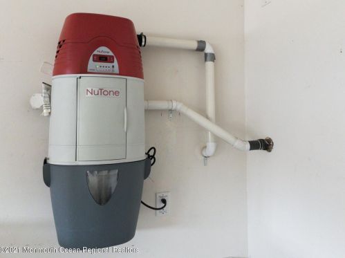 26 Symphony Ave, Berkeley Township NJ 08721-1956 exterior