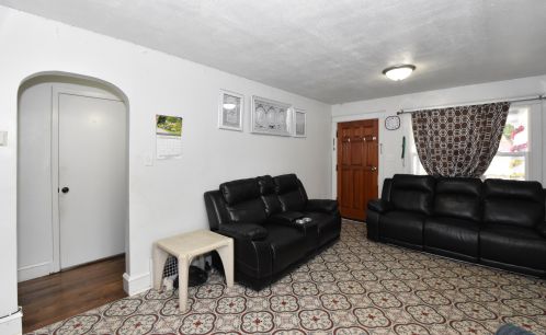 2911 33, Milwaukee WI 53215-3619 exterior