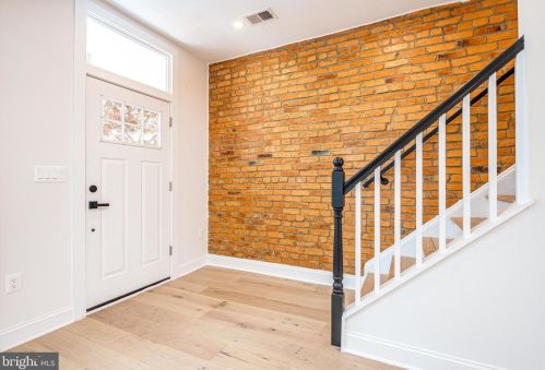 718 K St, Washington DC  20002-3635 exterior