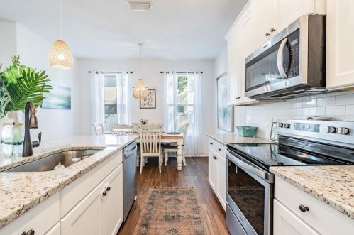 3031 Meadow St, Tampa FL 33611-5519 exterior