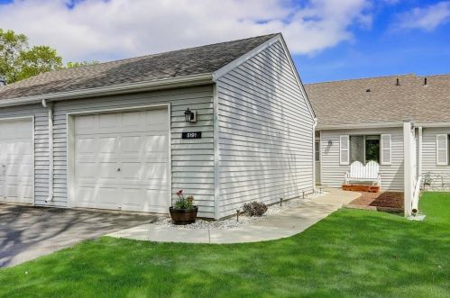 5191 149th St, Saint Paul, MN 55124-5984