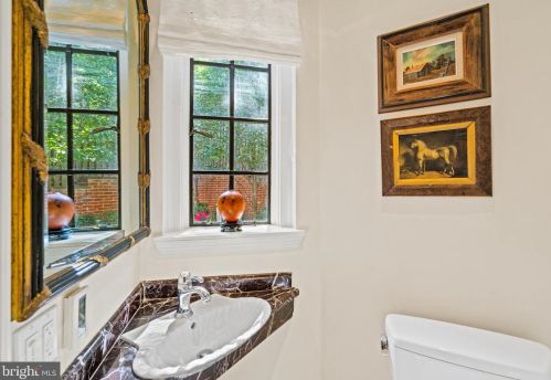 2446 Kalorama Rd, Washington DC 20008-1625 exterior