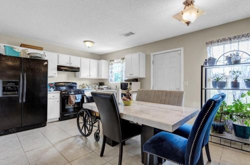 6979 Pole Crk Ct, Lithonia GA 30058 exterior