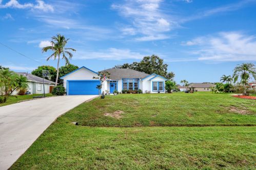 101 Bedford Rd, Fort Pierce, FL 34953-6937