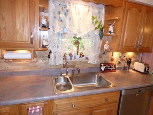 1650 Arnold St, Pittsburgh PA 15205-3503 exterior