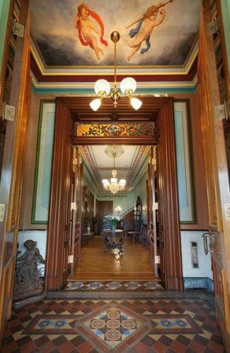 5501 Elgin St, Pittsburgh PA 15206-1432 exterior