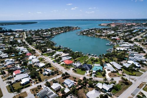 206 Fernandina St, Fort Pierce FL  34949-3534 exterior