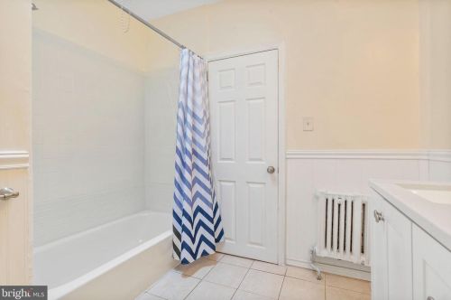 2269 Cambria St, Philadelphia PA 19134-4206 exterior