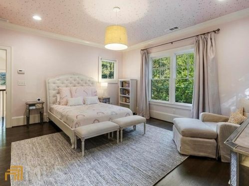 847 Kings Ct, Atlanta GA 30306-3431 exterior