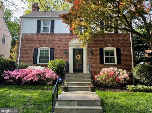 4404 Burlington Pl, Washington, DC 20016-4422
