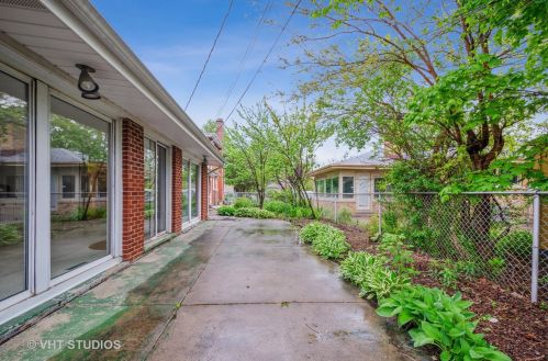 7034 Kostner Ave, Chicago IL 60712-1919 exterior