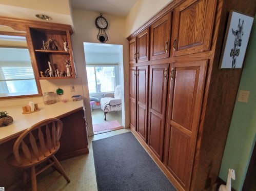 101 Orch Ave, Shepherd MI 48883-9106 exterior