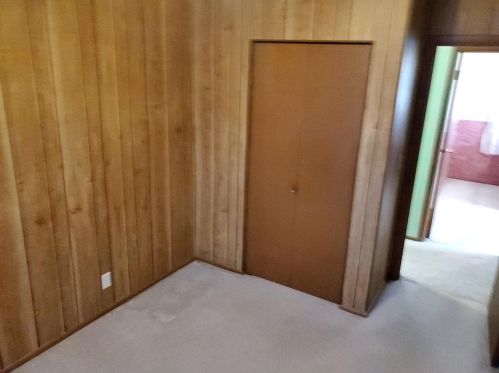 1130 Thomas St, Manitowoc WI 54220-2250 exterior