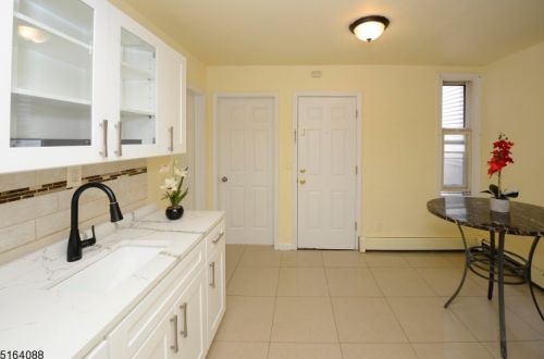 15 3 St, Paterson NJ 07506-1844 exterior