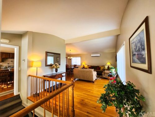 2919 Woodbridge Ave, Edison NJ 08837-3308 exterior