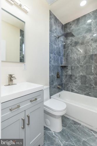 2418 Iseminger St, Philadelphia PA  19148-3518 exterior