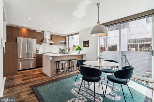 1114 Bodine St, Philadelphia PA  19147-5306 exterior