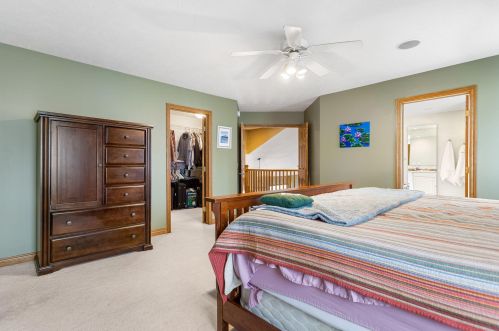 1061 Robinhood Dr, Meskegon MI  49445-2075 exterior