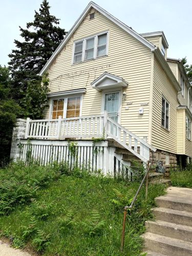 2926 17th St, Milwaukee WI  53206-2161 exterior