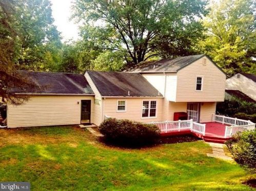 1903 Fallsmead Way, Rockville MD  20854-2640 exterior