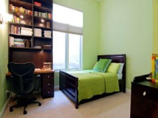 1867 Winnebago Ave, Chicago IL  60647-4414 exterior