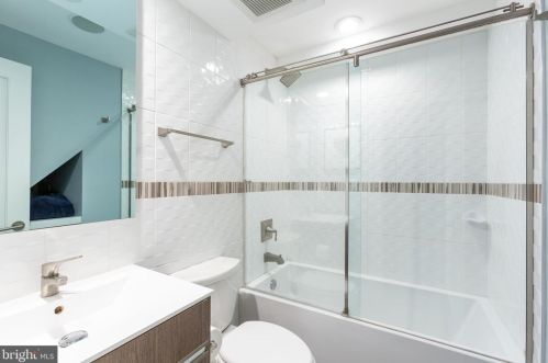 3137 O St, Washington DC 20020-3620 exterior