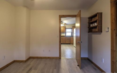 58 Washington St, Wallingford CT 06492-3530 exterior