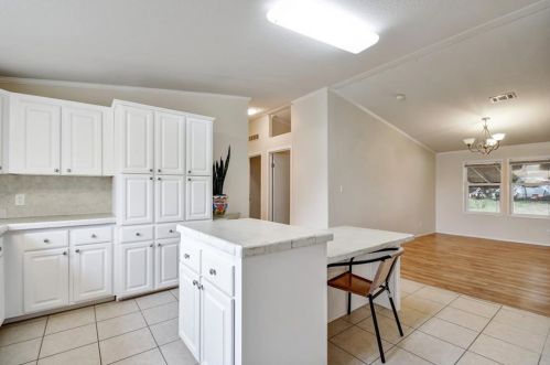 2015 Indian Hl Dr, Spring Branch TX 78070-3916 exterior