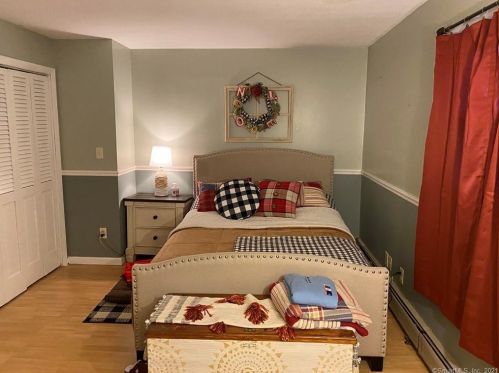 98 Greenwood St, New Britain CT 06051-3326 exterior