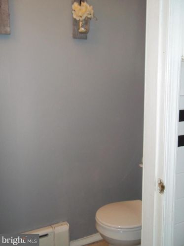 1235 2nd St, Philadelphia PA 19122-3324 exterior