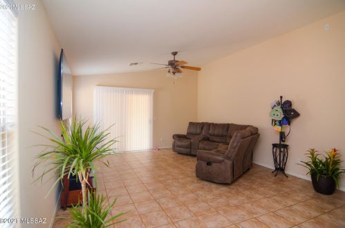 2193 Painted Sunset Cir, Tucson AZ  85745-7033 exterior