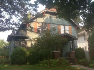 914 17th St, Manitowoc, WI 54220-3129