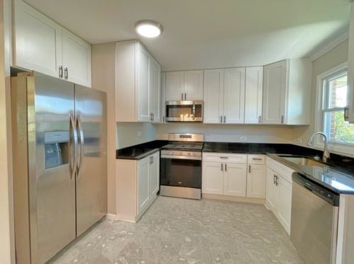 794 Lombard St, Elmhurst IL  60126-1762 exterior