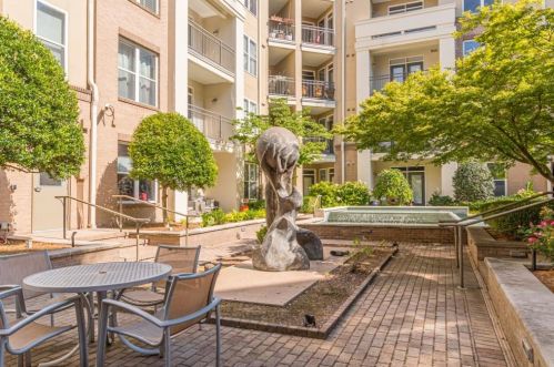 390 17th St, Atlanta GA  30363-2000 exterior