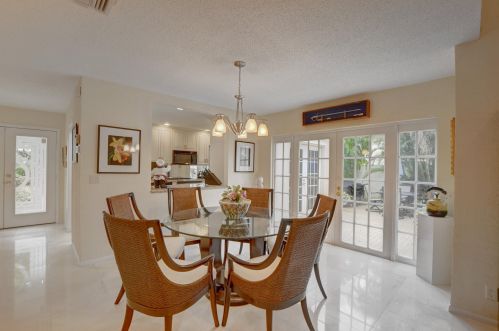 75 Hampshire Ln, Boynton Beach FL 33436-7403 exterior