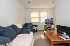 2047 Green St, Philadelphia PA 19130-3111 exterior