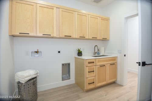 2302 5th St, Tucson AZ  85719-5209 exterior