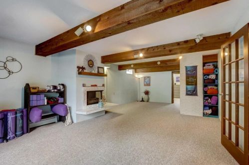 6621 Wisconsin Ave, Milwaukee WI 53213-3914 exterior