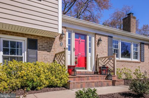 8605 Cotswold Ct, Alexandria, VA 22308-2403