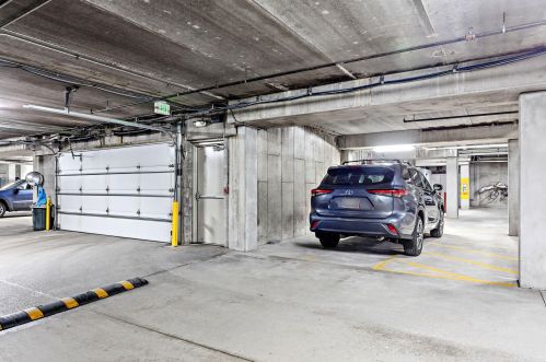 1925 Water St, Milwaukee WI  53202-1583 exterior