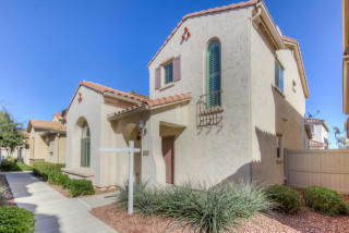 1932 Faria Ln, Phoenix AZ  85023-7269 exterior