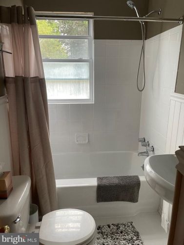 1208 High St, Haddon Heights NJ 08035-1843 exterior