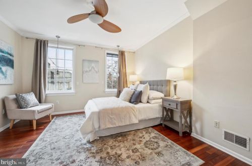 721 3 St, Philadelphia PA 19123-2903 exterior