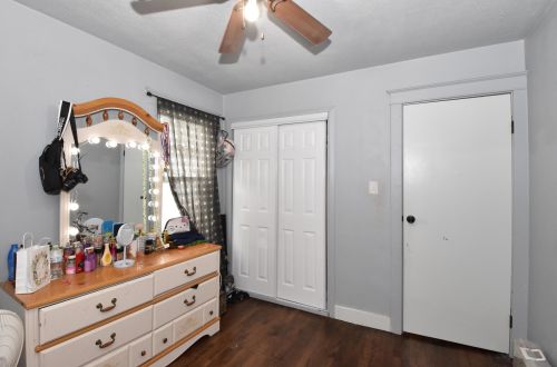 2911 33, Milwaukee WI 53215-3619 exterior