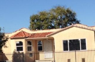 10605 Normandie Ave, Los Angeles CA  90044-1615 exterior