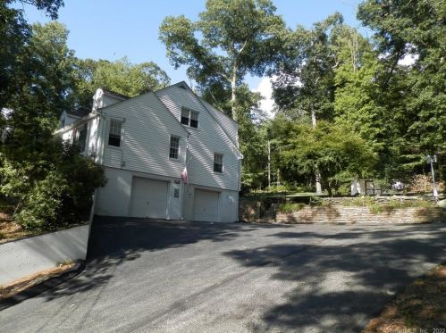 136 Putnam Pike, Killingly CT 06241-1628 exterior