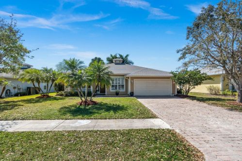681 Little Kayak Pt, Fort Pierce FL  34983-3516 exterior