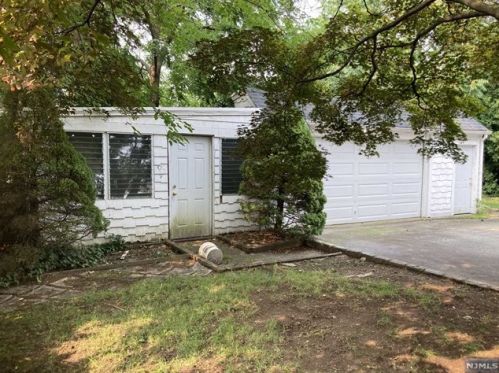 92 Minerva Ave, Paterson NJ 07506-1237 exterior