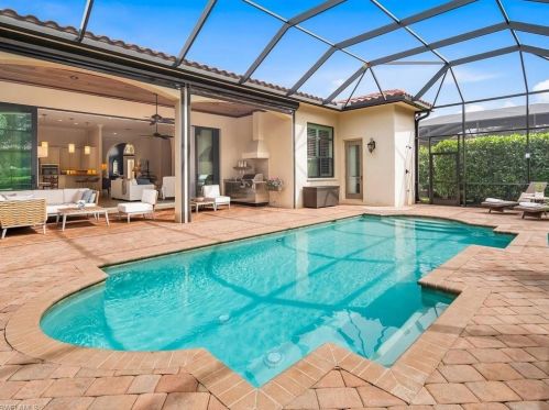 9313 Vercelli Ct, Naples FL 34113-7748 exterior